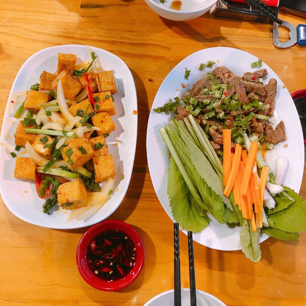Vì sao mình đi Đà Lạt lần 2? Đà Lạt mùa mưa bão có gì? 9 Đĩa bò cuốn lá cải 200k