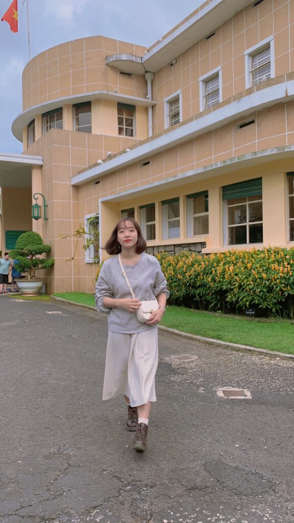 Vì sao mình đi Đà Lạt lần 2? Đà Lạt mùa mưa bão có gì? 7 So với Dinh 1 thì Dinh 3 sẽ không to bằng, không đẹp bằng